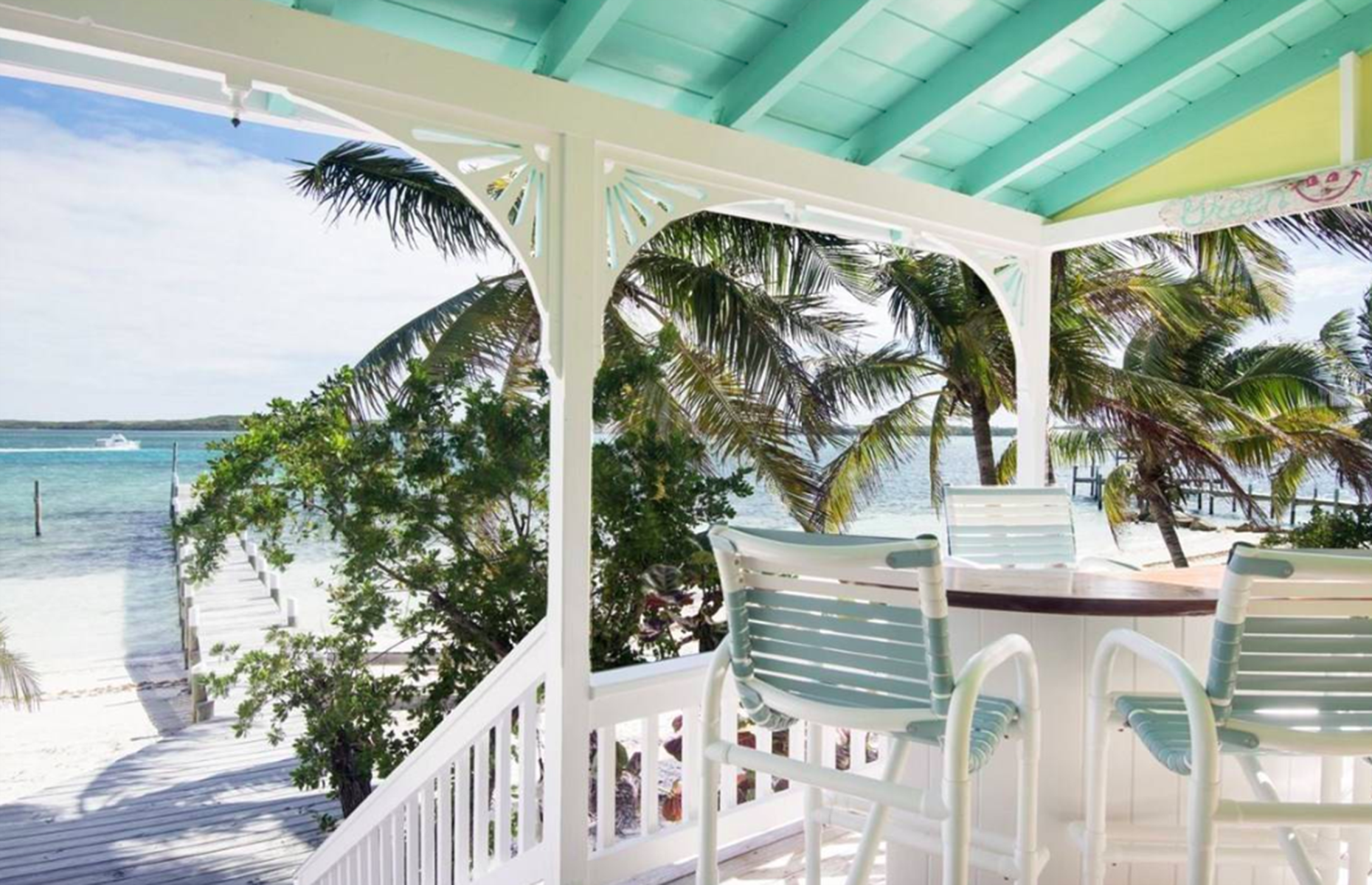 Tropical beachfront cottage, Lubbers Quarters, Bahamas